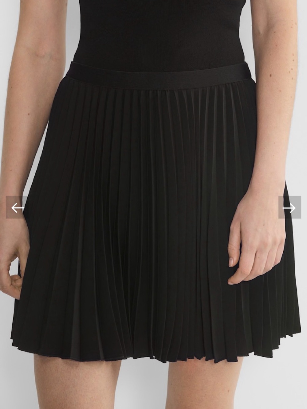 New Aritzia Babaton XL Document Pleated Black Skirt